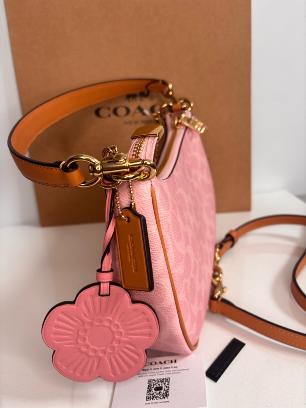 Coach Powder Pink Teri
Shoulder Bag with Charms
NEW CEA20 - Picture 4 of 13